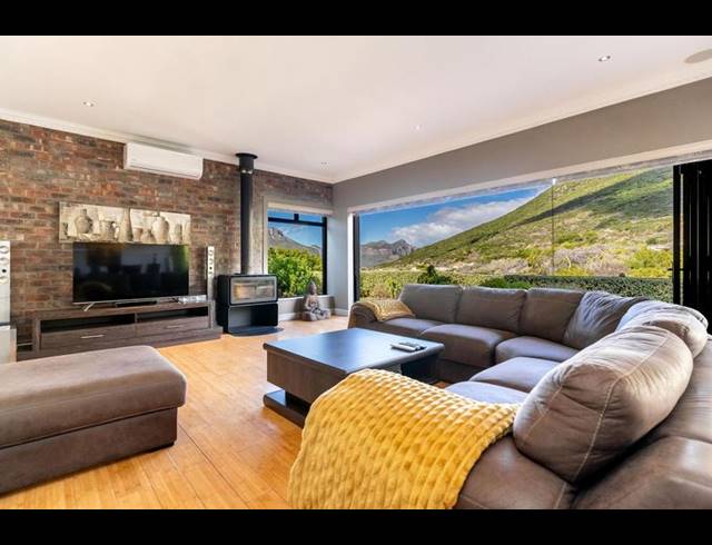 6 BEDROOM PROPERTY TO RENT IN KRONENZICHT